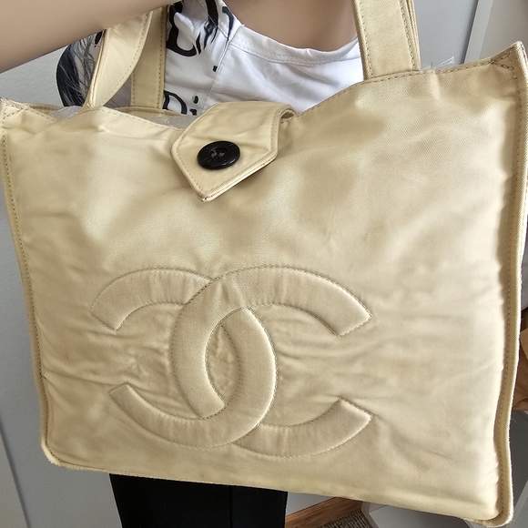 CHANEL HANDBAG NYLON CC Stich - Picture 15 of 16